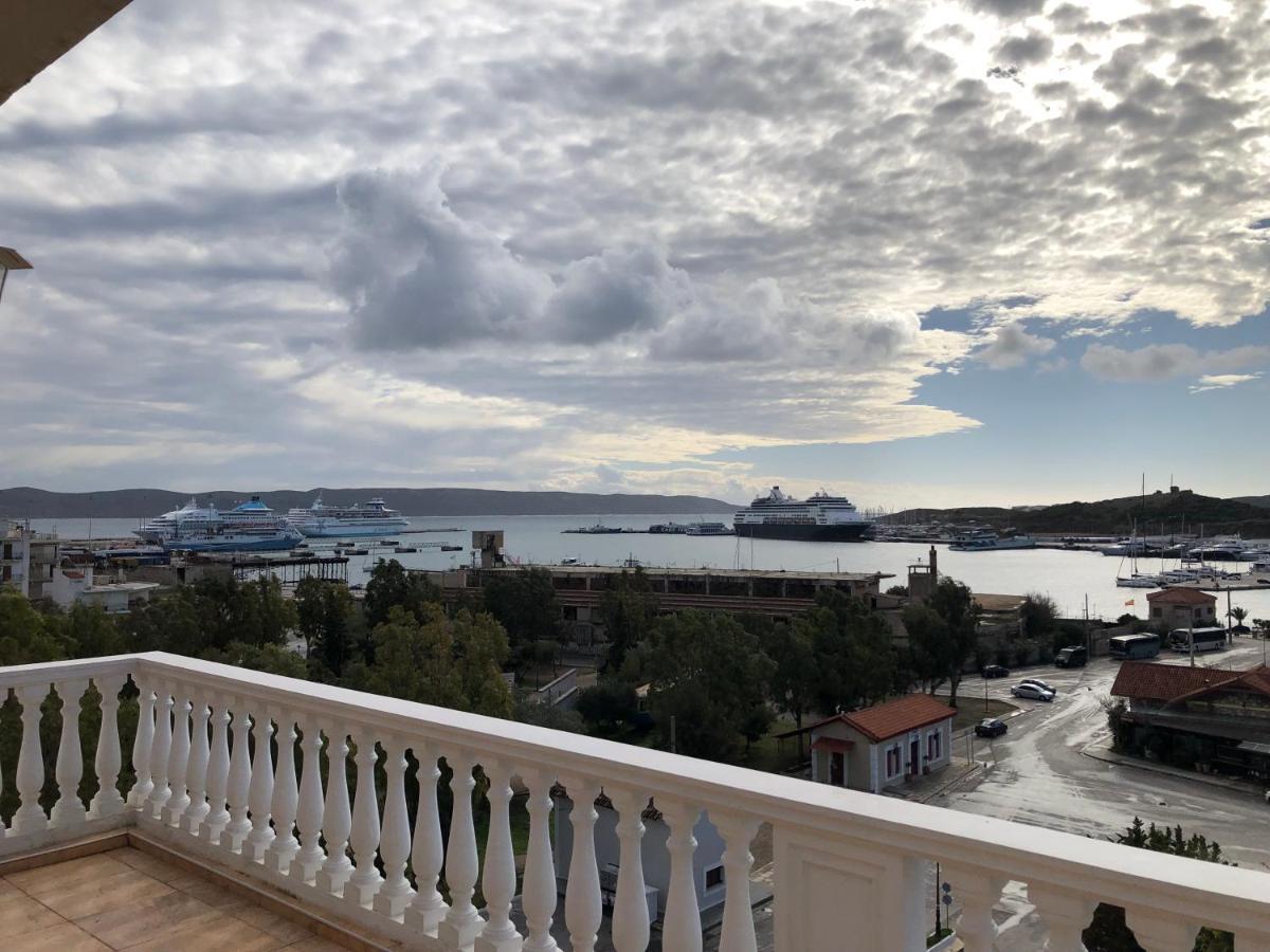 Nikolakakis Rooms Lavrio Exterior foto