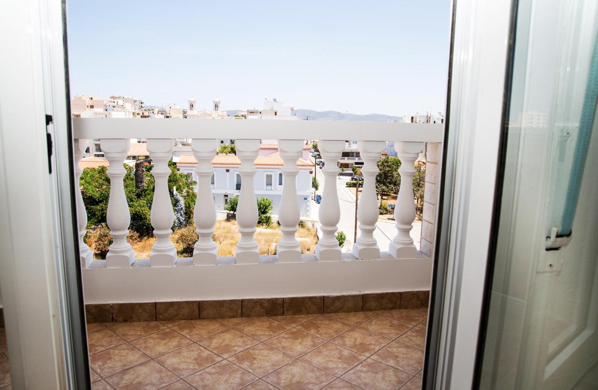 Nikolakakis Rooms Lavrio Quarto foto